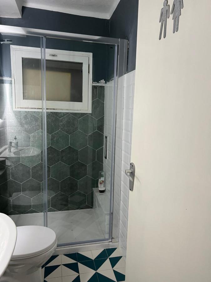 Apartament Habitacion Economica Figueres  Zewnętrze zdjęcie