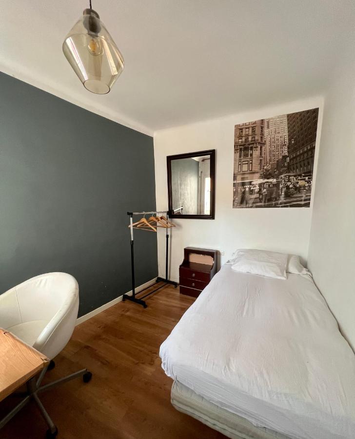 Apartament Habitacion Economica Figueres  Zewnętrze zdjęcie