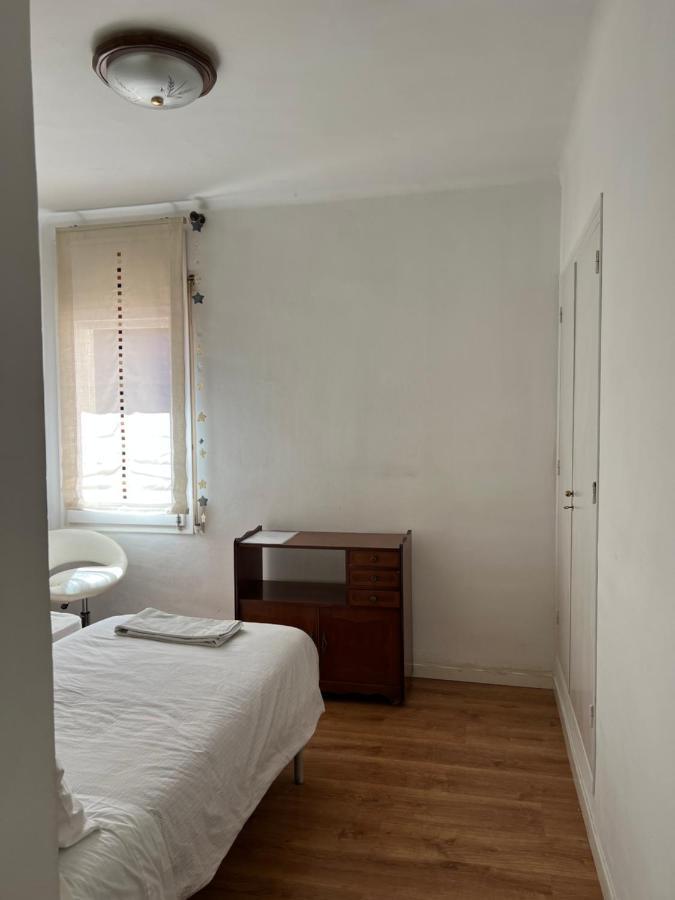 Apartament Habitacion Economica Figueres  Zewnętrze zdjęcie